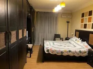 9 Pyramids Hotel - 埃兹贝特