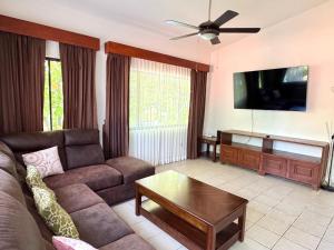 Coastal Comfort Spacious Second-Floor Getaway