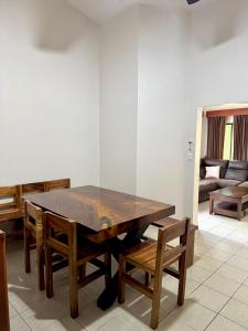 Coastal Comfort Spacious Second-Floor Getaway