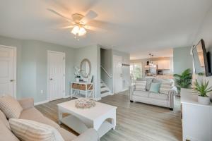 Walk to Shore Multi-Deck Townhome in Kure Beach!