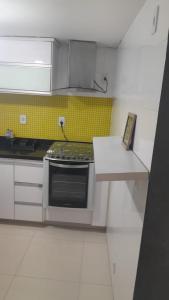 Flat na Portuguesa Ilha do Governador