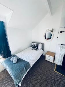 Harrington House - 6 Bedrooms - Sleeps 15