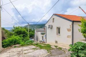 Holiday home in Grizane 51206