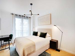 Sleek & Refined Apartment - Levallois-Perret