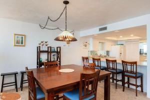Sherwin 2BR Overlooks Pool #306