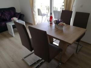 Apartments by the sea Trpanj, Peljesac - 23653