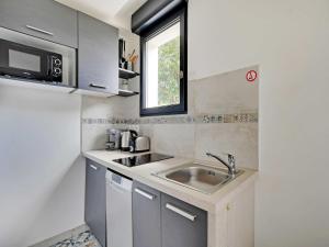Appartements Amazing Duplex with Sauna 1BR 4P in the heart of the city of Orly : photos des chambres