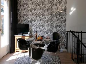 Appartements Amazing Duplex with Sauna 1BR 4P in the heart of the city of Orly : photos des chambres