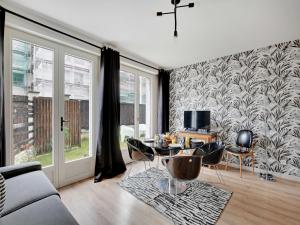 Appartements Amazing Duplex with Sauna 1BR 4P in the heart of the city of Orly : photos des chambres