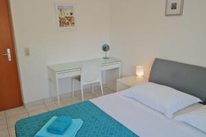 Apartments by the sea Razanj, Rogoznica - 12280