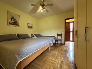 Apartments with parking space Bozava, Dugi otok - 23903