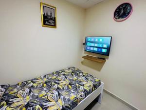Partition in apartment for single person