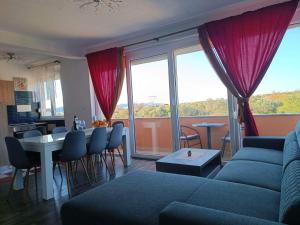 Family-friendly apartments with swimming pool Sukosan, Zadar - 23934