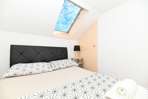 Apartments by the sea Mastrinka, Ciovo - 23959