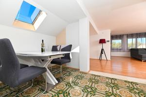 Apartments by the sea Mastrinka, Ciovo - 23959