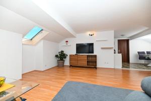 Apartments by the sea Mastrinka, Ciovo - 23959