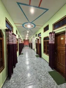 Sri sitaram hanumant palace 500 meter from ayodhya railway and ram mandir - Ayodhya