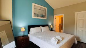 Absolutely Adorable condo in the center of MB