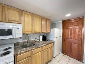 BLUE WATER RESORT#12 Ocean view beautiful condo