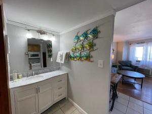 BLUE WATER RESORT#12 Ocean view beautiful condo