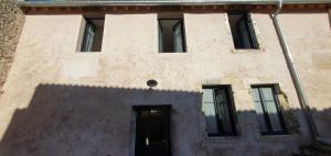 Maisons d'hotes Sancerre centre, Appartement duplex et ou Chambre independante, modulable : Chambre Double