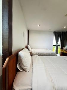4 Simple Minimalistic Rooms at Sunset Lodge - Eco Valley Retreat 豐之谷