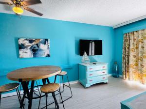 Ocean Dunes Tower II #7 Beautiful Ocean view pool