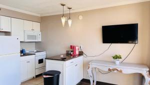 Sunny amazing Ocean View Condo