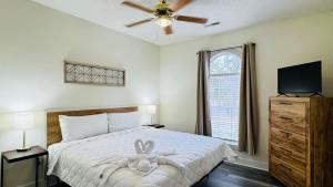 Spacious 1BR condo in Magnolia