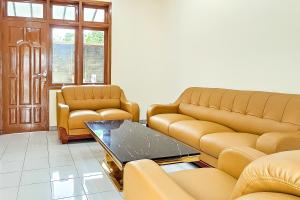 Urbanview MJ Hotel Syariah Cirebon by Reddoorz