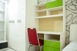 Homey and Cozy Stay Studio at Margonda Residence 2 Apartment By Travelio