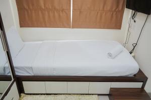 Comfort and Elegant Studio Apartment at B Residence By Travelio