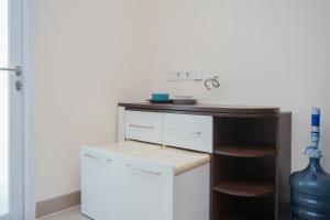 Comfort and Elegant Studio Apartment at B Residence By Travelio