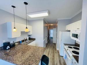 Warm and Cozy 1BR condo at at MyrtleWoods