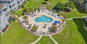 Warm and Cozy 1BR condo at at MyrtleWoods