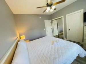 Warm and Cozy 1BR condo at at MyrtleWoods