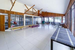 RedDoorz Plus at Pantai Sayangheulang Garut