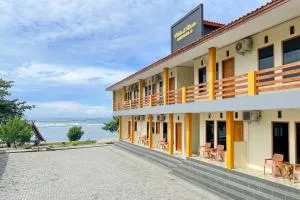 RedDoorz Plus at Pantai Sayangheulang Garut - Cilauteureun