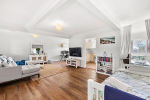 Just Beachy Pet Friendly 4 Mins Walk to Beach