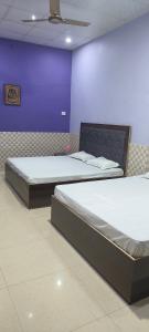 Navodaya guest house near 300 mtr from railway station mathura
