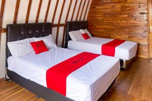 RedDoorz Plus at Pantai Sayangheulang Garut