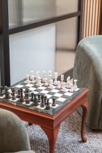 Arthurs on Commercial