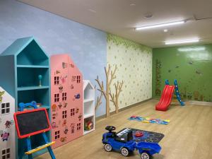 Stylish Studio Apartment Connected to Ciputra World Mall at The Vertu By Travelio