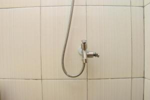 Comfy and Tidy Studio Apartment at Margonda Residence 4 near UI By Travelio