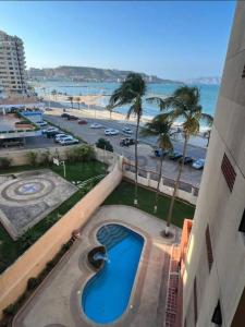 Oasis Beach Apartment, Beachfront