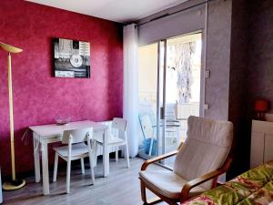 Studio confortable avec WiFi, parfait pour 2 personnes - FR-1-553-297