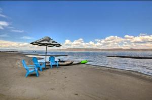 White Beaches at Bear Lake
