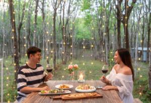 Timber Society Boutique Hideaway