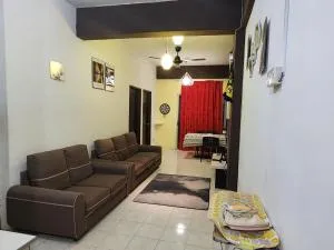 Homestay Nilai, Airport KLIA and KLIA2 - Kampong Jijan Hilir