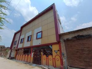 Hotel O Home Shri Hari Lodge Homestay